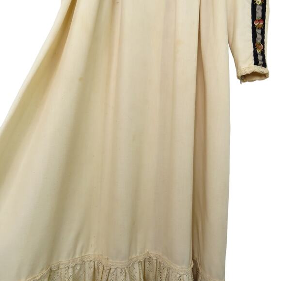 1970s Vintage Gunne Sax Prairie Dress Cream Lace Floral Embroidered Dress Medium - Picture 8 of 14
